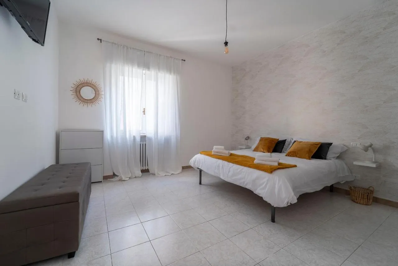 Shiny Home فيرونا شقة