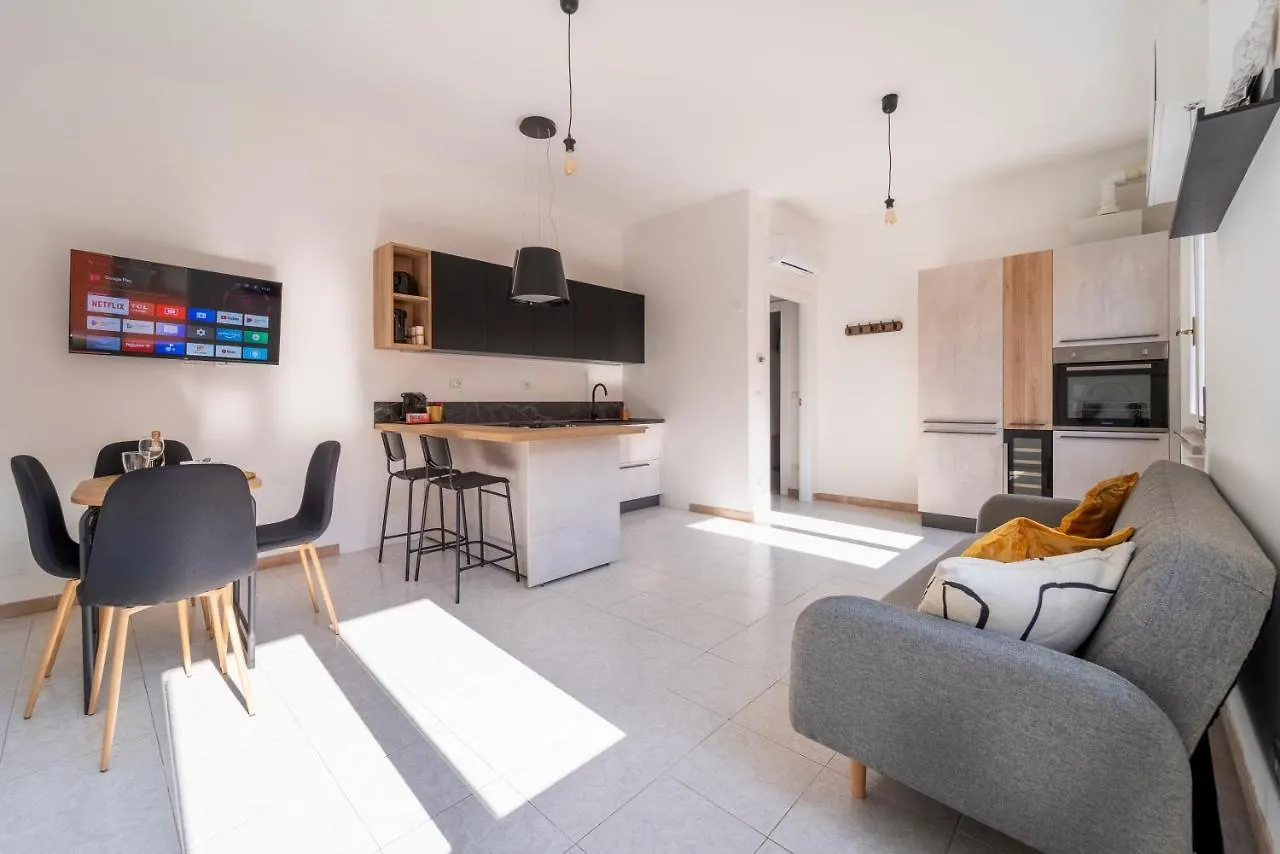 Apartment Shiny Home Verona